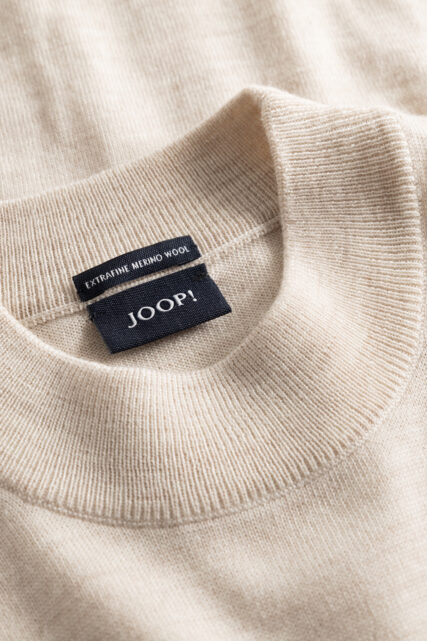Sweter Davide z Wełny Merino Jasnobeżowy JOOP