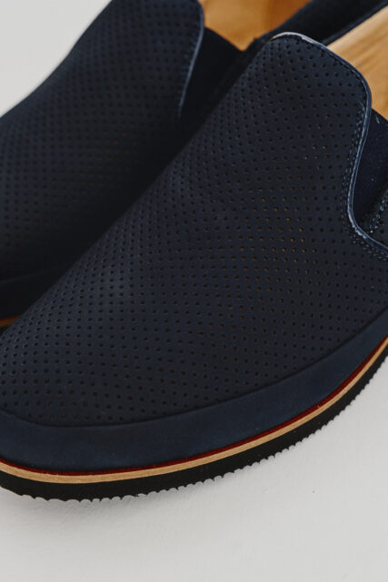 Buty Wsuwane z Perforowanej Skóry Nubuk Granatowe Paulo